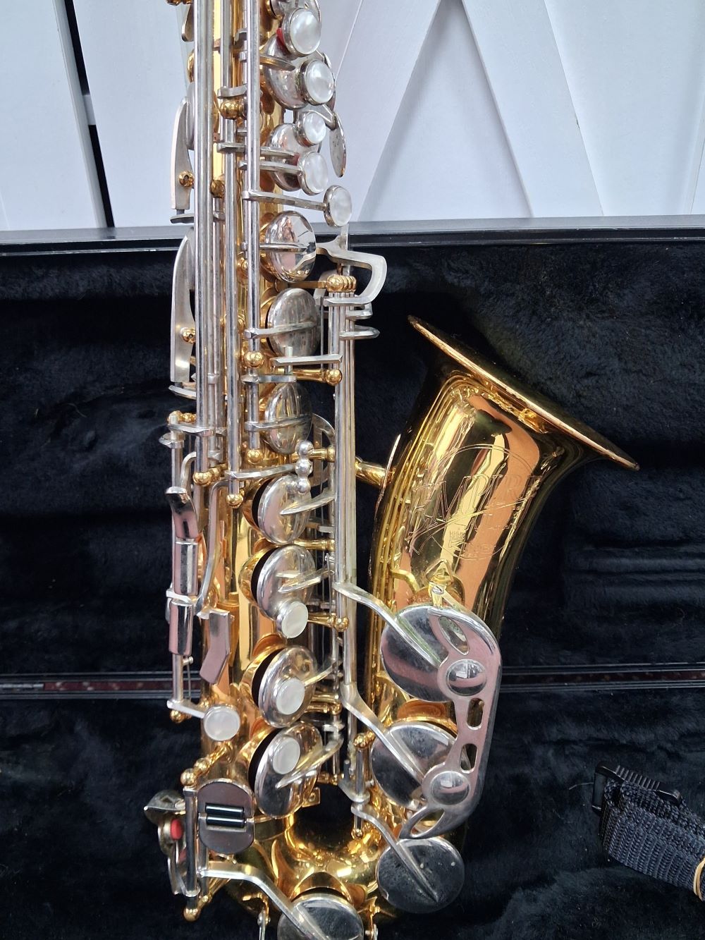 Used King Model 665 Eb Alto Saxophone - With Hardshell Case and Mouthpiece