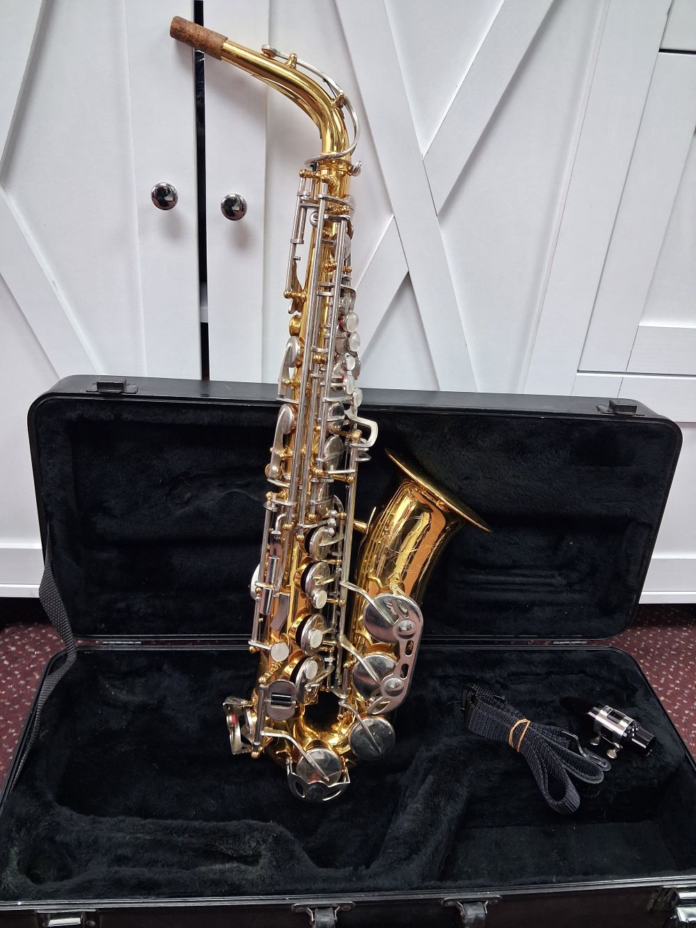 Used King Model 665 Eb Alto Saxophone - With Hardshell Case and Mouthpiece